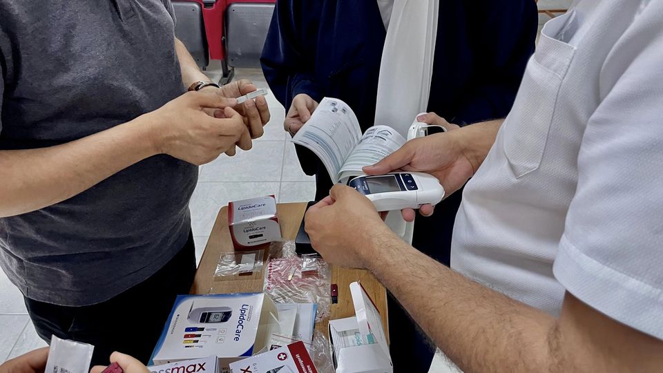 مكتب خدمة المجتمع والتعليم المستمر بكلية الطب البشري يحيي اليوم العلمي لمرضى ضغط الدم
